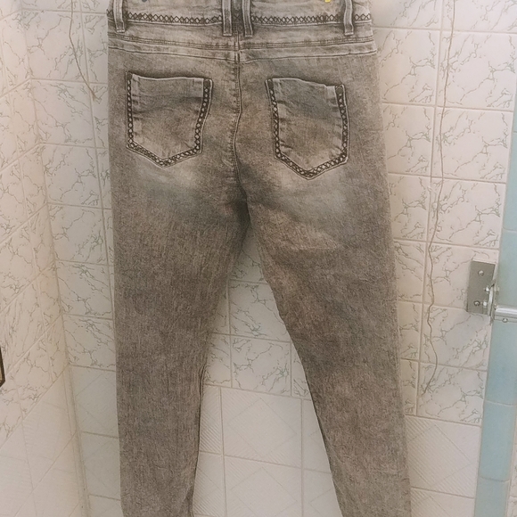 Grey Denim Jeans - Picture 2 of 4